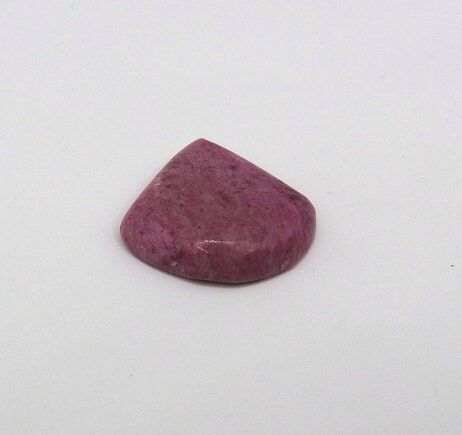 Thulit cabochon.
