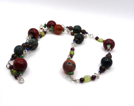 Silverhalsband med mossagat, agat, jaspis, smaragd, peridot