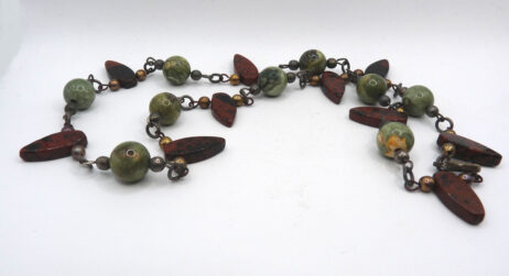 Silverhalsband med mahogany obsidian och rainforest jaspis.