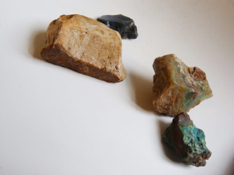 Blå opal, bildjaspis, krysokolla och bergslagssten - Bild 2