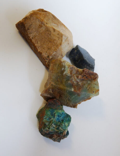 Blå opal, bildjaspis, krysokolla och bergslagssten - Bild 3