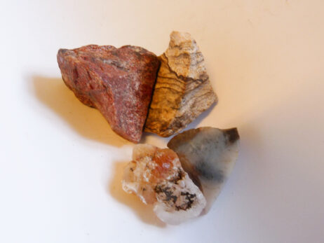 Bildjaspis, kalcedon, blå kalcedon och breccierad jaspis - Bild 3