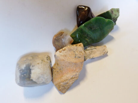 Oxöga, jaspis, grön bergslagssten, bildjaspis, blå kalcedon och agat - Bild 3