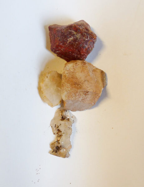 Bildjaspis, bergkristall, agat och agat/opal